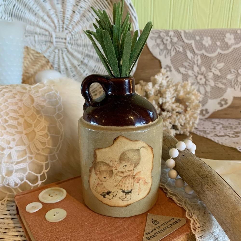 Vintage Stoneware Jug 🎀